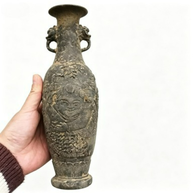 Collectible Vintage Tools - Vase de collection en bronze sculpté