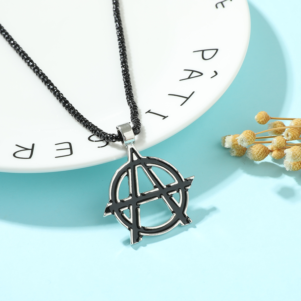 Collier avec logo de l'initial - Vintage Collectible Item avis et prix